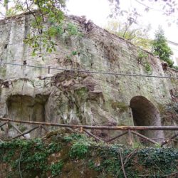 Le mura di Conca e le tre porte di accesso al Borgo